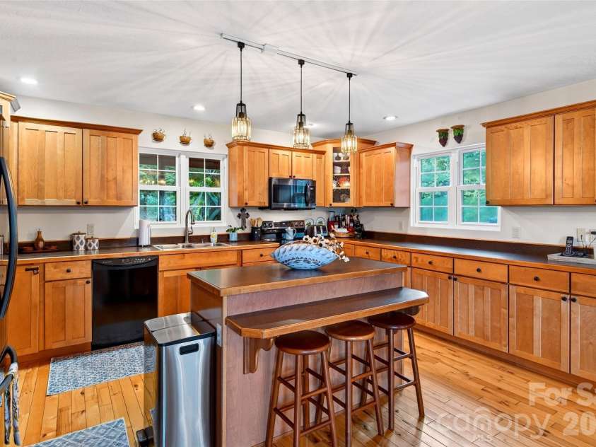 108 High Lake Drive, Nebo, NC 28761.  MLS# CAR4405505, YatesRealty ID 41603. 