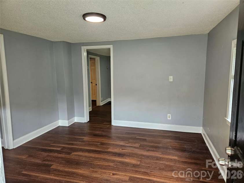 3010 Capitol Drive, Charlotte, NC 28208.  MLS# CAR4409690, YatesRealty ID 41604. 