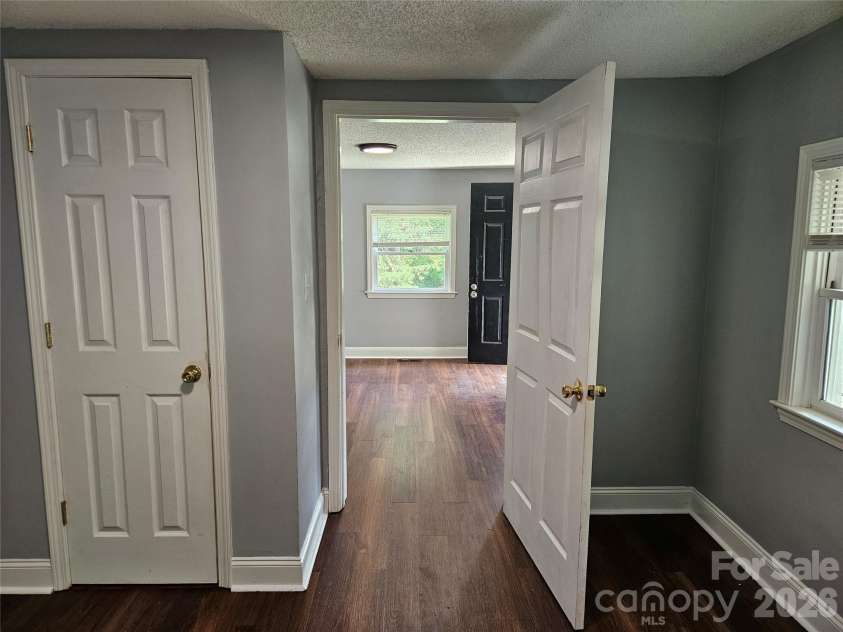 3010 Capitol Drive, Charlotte, NC 28208.  MLS# CAR4409690, YatesRealty ID 41604. 