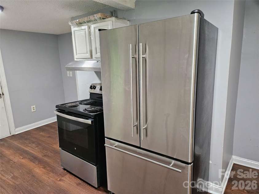 3010 Capitol Drive, Charlotte, NC 28208.  MLS# CAR4409690, YatesRealty ID 41604. 