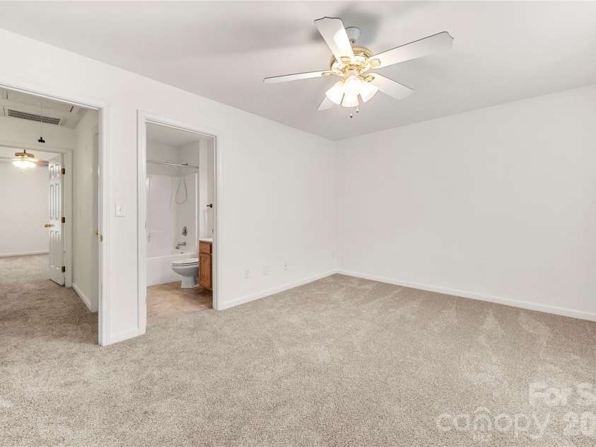 117 Talbert Town Loop, Mooresville, NC 28117.  MLS# CAR4401832, YatesRealty ID 41605. 2nd ensuite bedroom