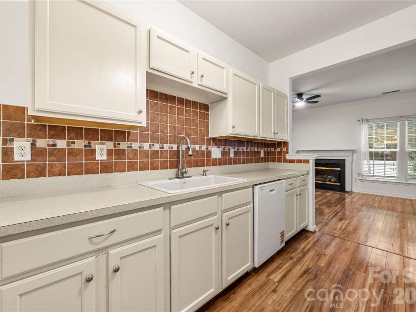 117 Talbert Town Loop, Mooresville, NC 28117.  MLS# CAR4401832, YatesRealty ID 41605. 