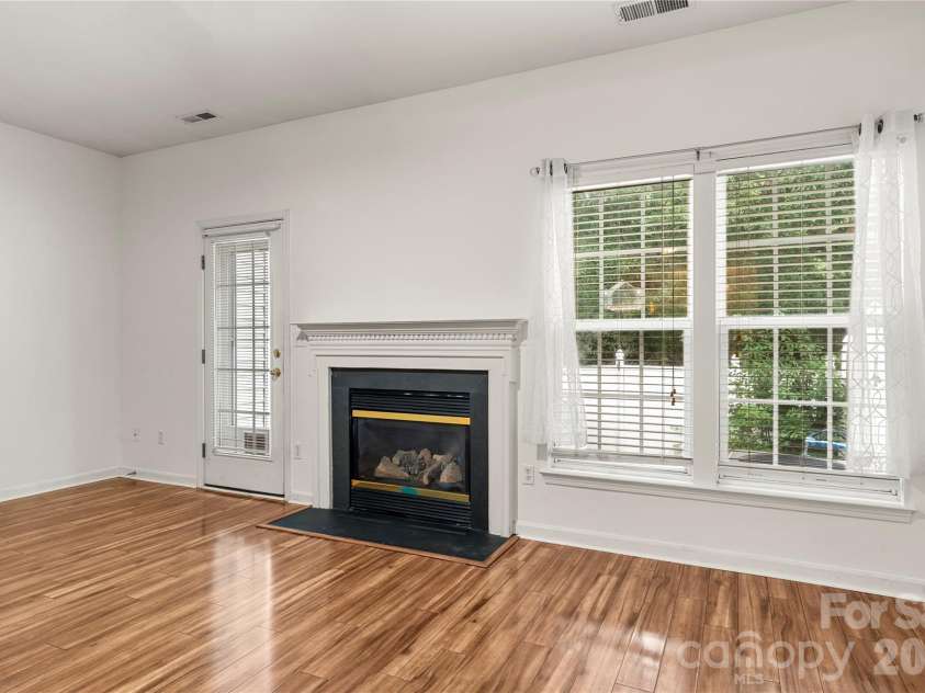 117 Talbert Town Loop, Mooresville, NC 28117.  MLS# CAR4401832, YatesRealty ID 41605. 