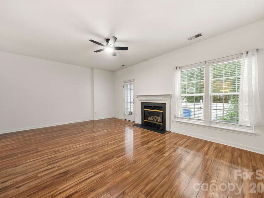 117 Talbert Town Loop, Mooresville, NC 28117.  MLS# CAR4401832, YatesRealty ID 41605. 