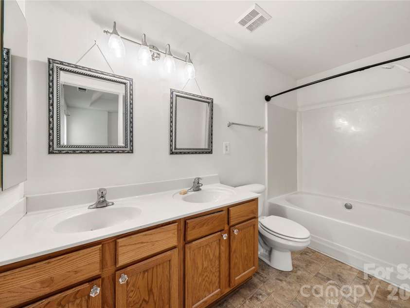 117 Talbert Town Loop, Mooresville, NC 28117.  MLS# CAR4401832, YatesRealty ID 41605. 