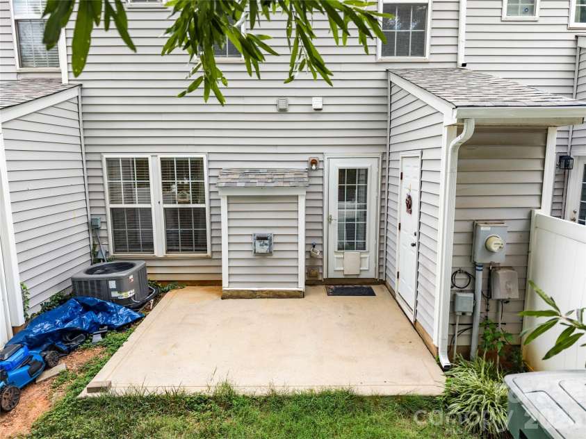 117 Talbert Town Loop, Mooresville, NC 28117.  MLS# CAR4401832, YatesRealty ID 41605. Fenced backyard