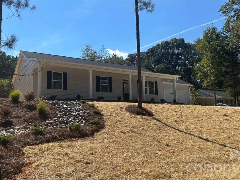 2935 Heavners Farm Court, Lincolnton, NC 28092.  MLS# CAR4406103, YatesRealty ID 41607. 