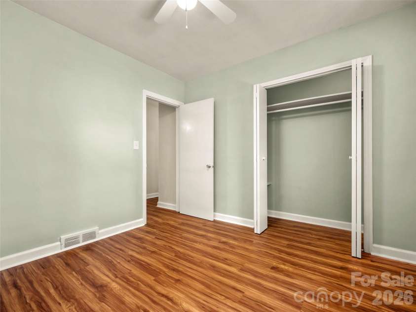 917 Blue Ridge Road, East Flat Rock, NC 28726.  MLS# CAR4402253, YatesRealty ID 41608. 