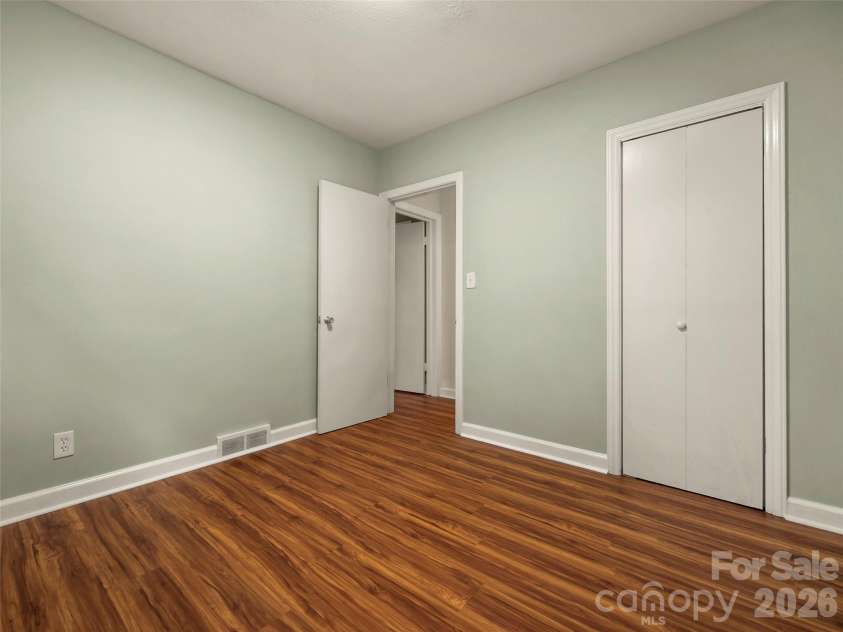 917 Blue Ridge Road, East Flat Rock, NC 28726.  MLS# CAR4402253, YatesRealty ID 41608. 
