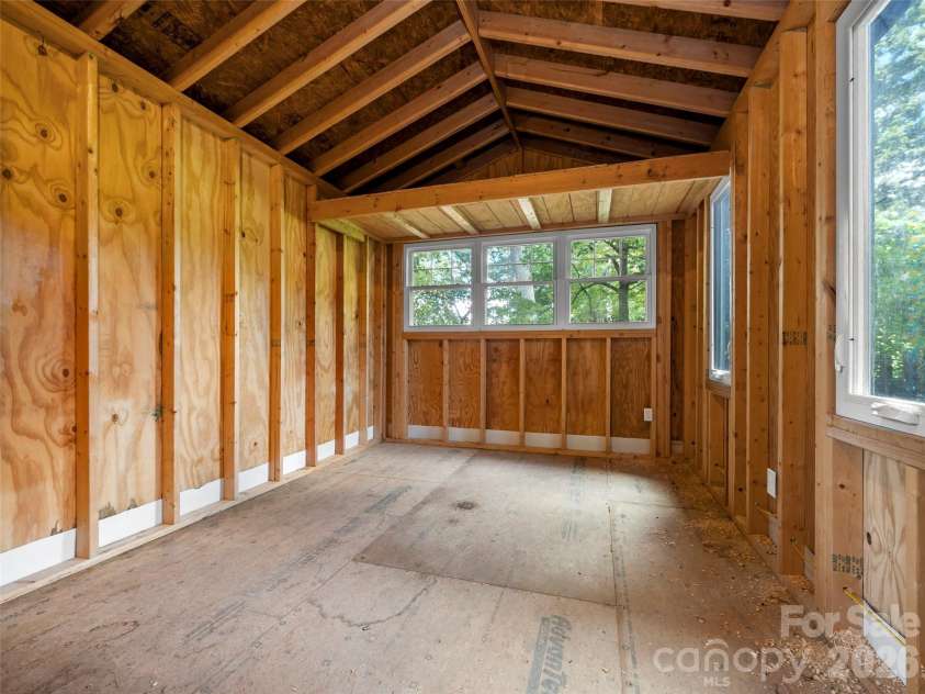 917 Blue Ridge Road, East Flat Rock, NC 28726.  MLS# CAR4402253, YatesRealty ID 41608. 