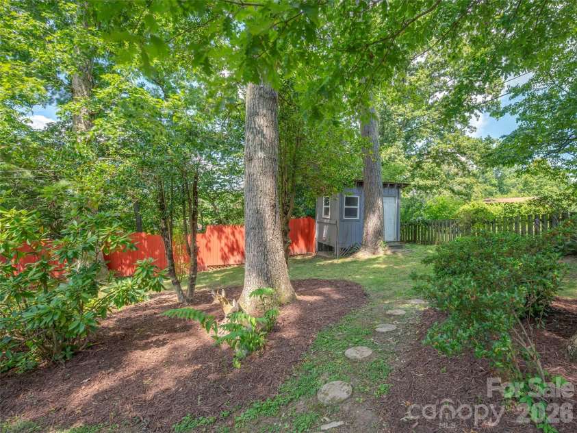 917 Blue Ridge Road, East Flat Rock, NC 28726.  MLS# CAR4402253, YatesRealty ID 41608. 