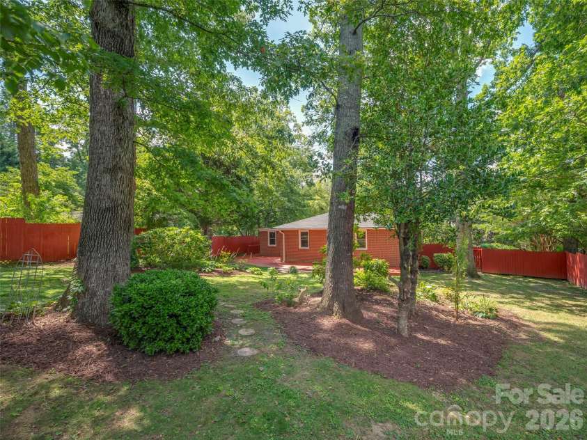 917 Blue Ridge Road, East Flat Rock, NC 28726.  MLS# CAR4402253, YatesRealty ID 41608. 