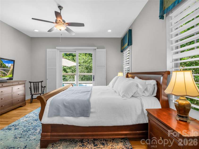 122 Cisco Road, Asheville, NC 28805.  MLS# CAR4400594, YatesRealty ID 41609. 