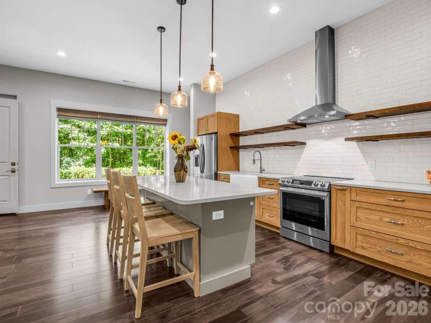122 Cisco Road, Asheville, NC 28805.  MLS# CAR4400594, YatesRealty ID 41609. 