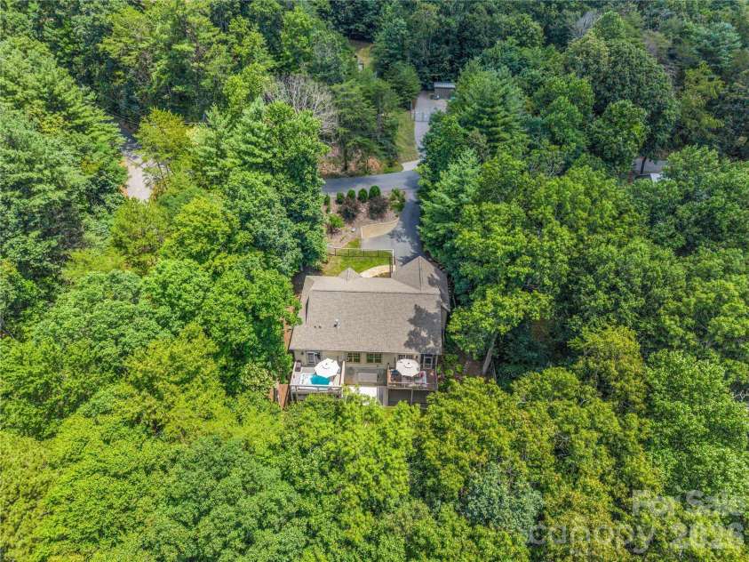122 Cisco Road, Asheville, NC 28805.  MLS# CAR4400594, YatesRealty ID 41609. 