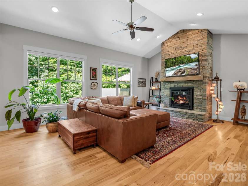 122 Cisco Road, Asheville, NC 28805.  MLS# CAR4400594, YatesRealty ID 41609. Beautiful fireplace