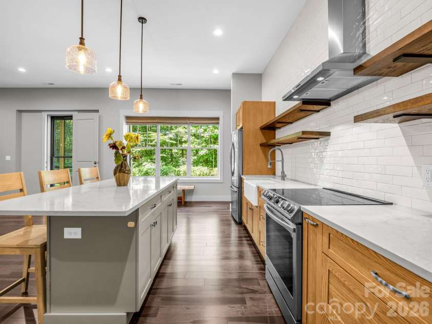122 Cisco Road, Asheville, NC 28805.  MLS# CAR4400594, YatesRealty ID 41609. Newly added kitchen on lower level