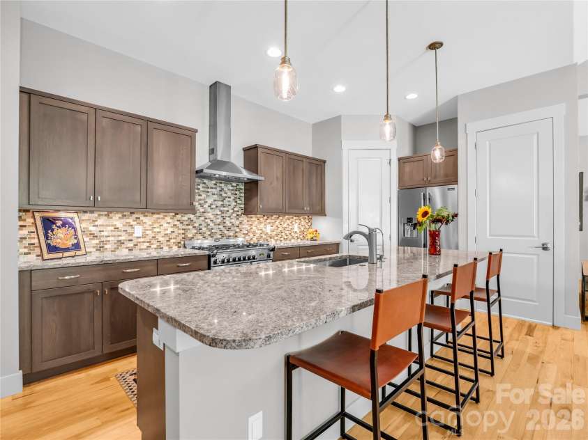 122 Cisco Road, Asheville, NC 28805.  MLS# CAR4400594, YatesRealty ID 41609. Perfect kitchen for  entertaining