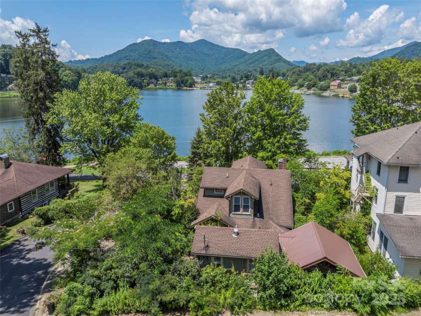213 Chapel Drive, Lake Junaluska, NC 28745.  MLS# CAR4290739, YatesRealty ID 4161. 