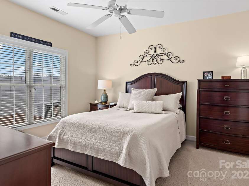 302 Pelican Lane, Clemmons, NC 27012.  MLS# CAR4240695, YatesRealty ID 4161. 