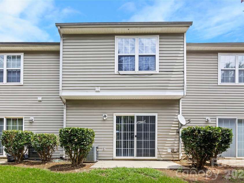 3225 Tyler Finley Way, Charlotte, NC 28269.  MLS# CAR4410964, YatesRealty ID 41615. 