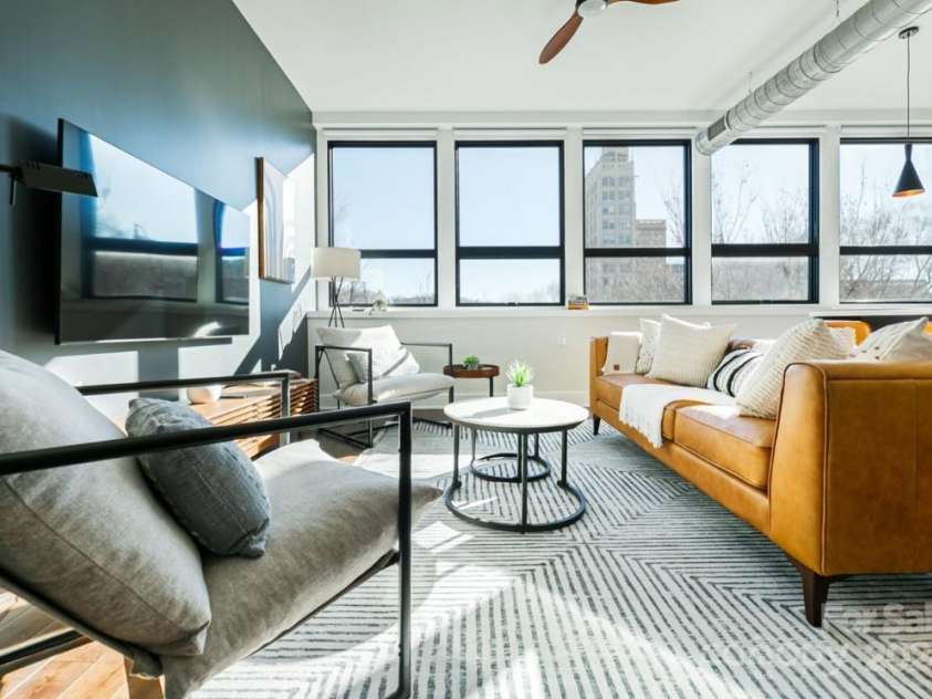 122 College Street, Asheville, NC 28801.  MLS# CAR4208358, YatesRealty ID 4162. 