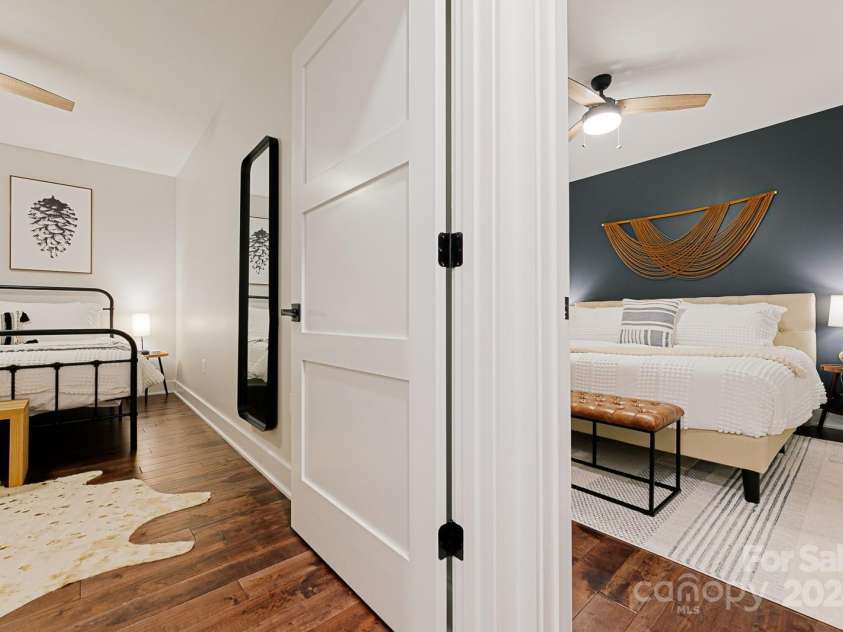 122 College Street, Asheville, NC 28801.  MLS# CAR4208358, YatesRealty ID 4162. 