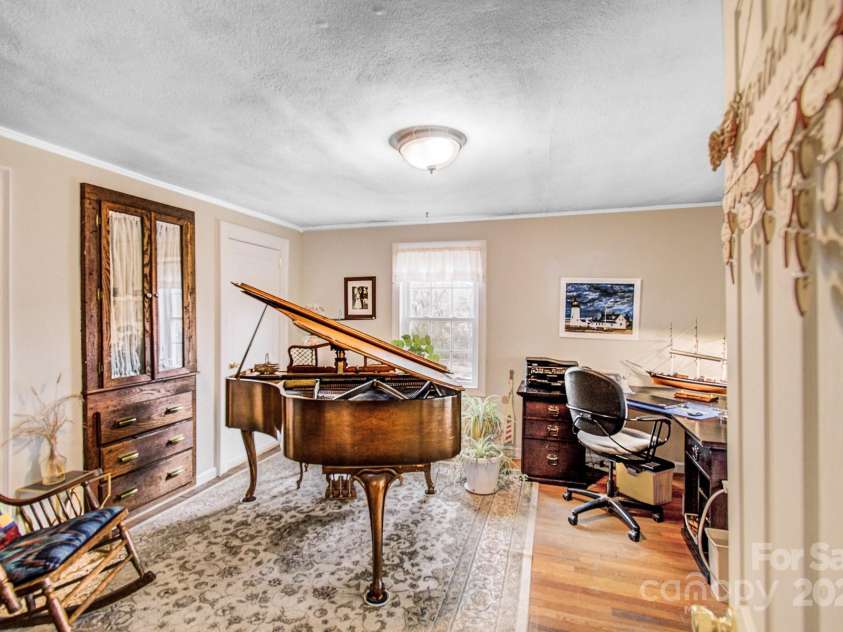 4 Morgan Branch Road, Candler, NC 28715.  MLS# CAR4225201, YatesRealty ID 4162. 