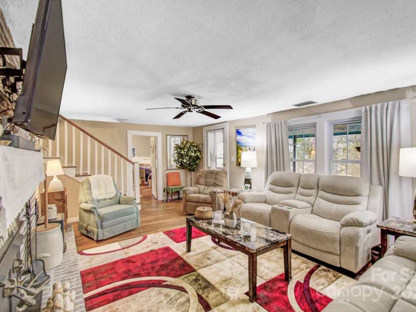 4 Morgan Branch Road, Candler, NC 28715.  MLS# CAR4225201, YatesRealty ID 4162. 