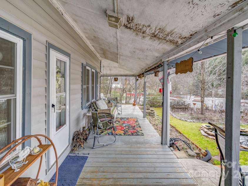 4 Morgan Branch Road, Candler, NC 28715.  MLS# CAR4225201, YatesRealty ID 4162. 