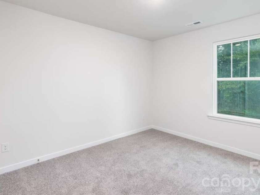 5128 Parker Forest Road, Charlotte, NC 28215.  MLS# CAR4397202, YatesRealty ID 41620. 