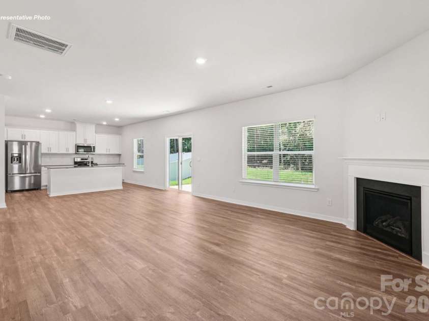 5124 Parker Forest Road, Charlotte, NC 28215.  MLS# CAR4397206, YatesRealty ID 41621. 