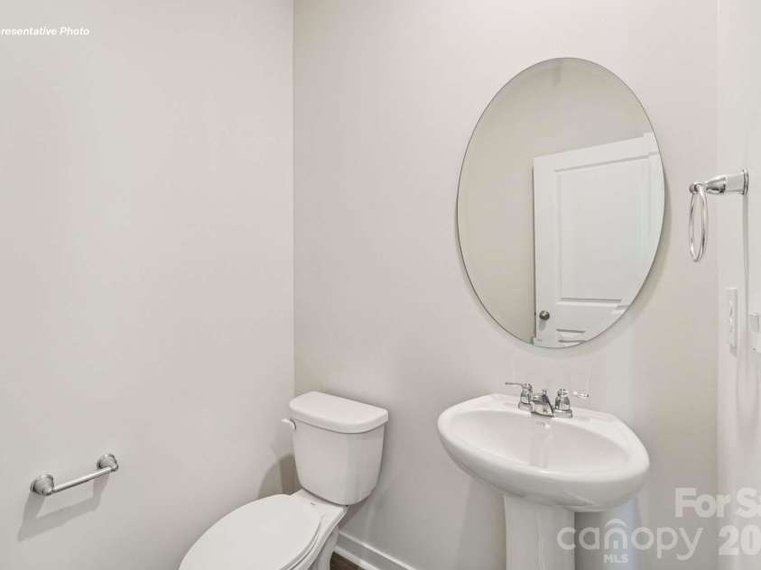 5124 Parker Forest Road, Charlotte, NC 28215.  MLS# CAR4397206, YatesRealty ID 41621. 