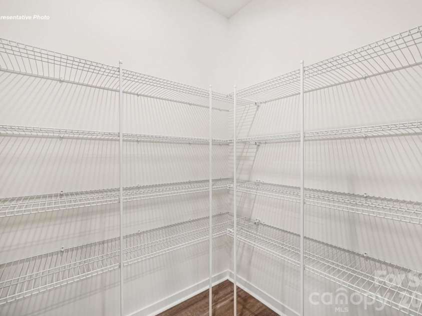 5124 Parker Forest Road, Charlotte, NC 28215.  MLS# CAR4397206, YatesRealty ID 41621. 