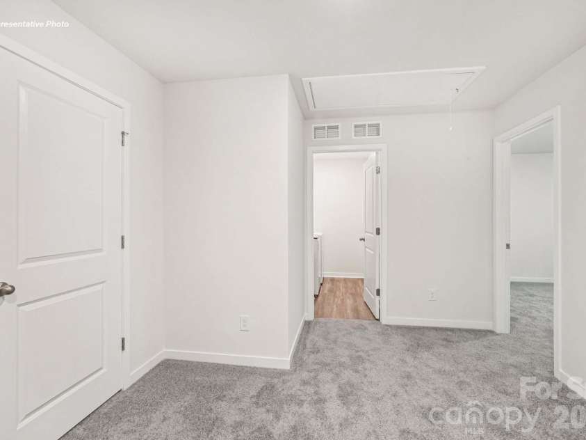 5124 Parker Forest Road, Charlotte, NC 28215.  MLS# CAR4397206, YatesRealty ID 41621. 
