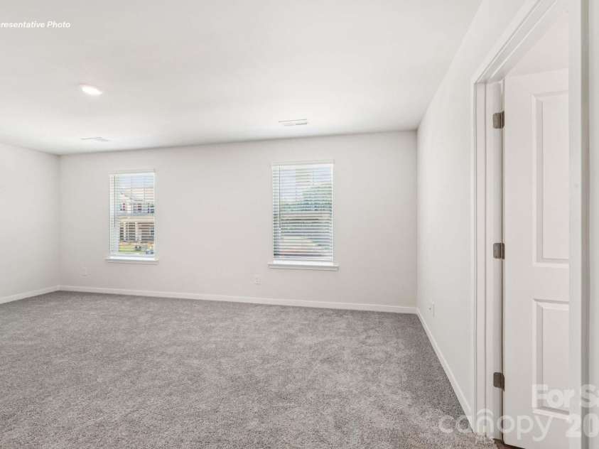 5124 Parker Forest Road, Charlotte, NC 28215.  MLS# CAR4397206, YatesRealty ID 41621. 