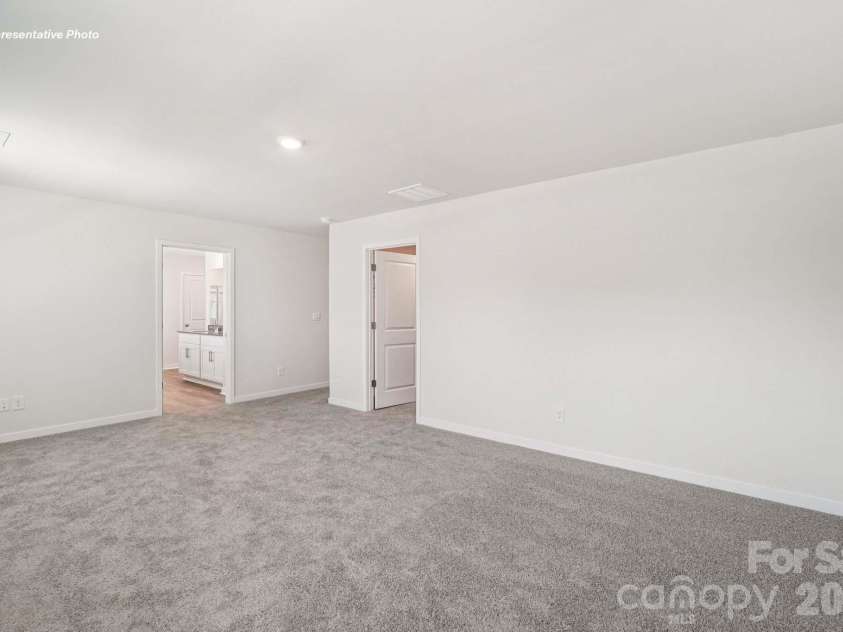 5124 Parker Forest Road, Charlotte, NC 28215.  MLS# CAR4397206, YatesRealty ID 41621. 