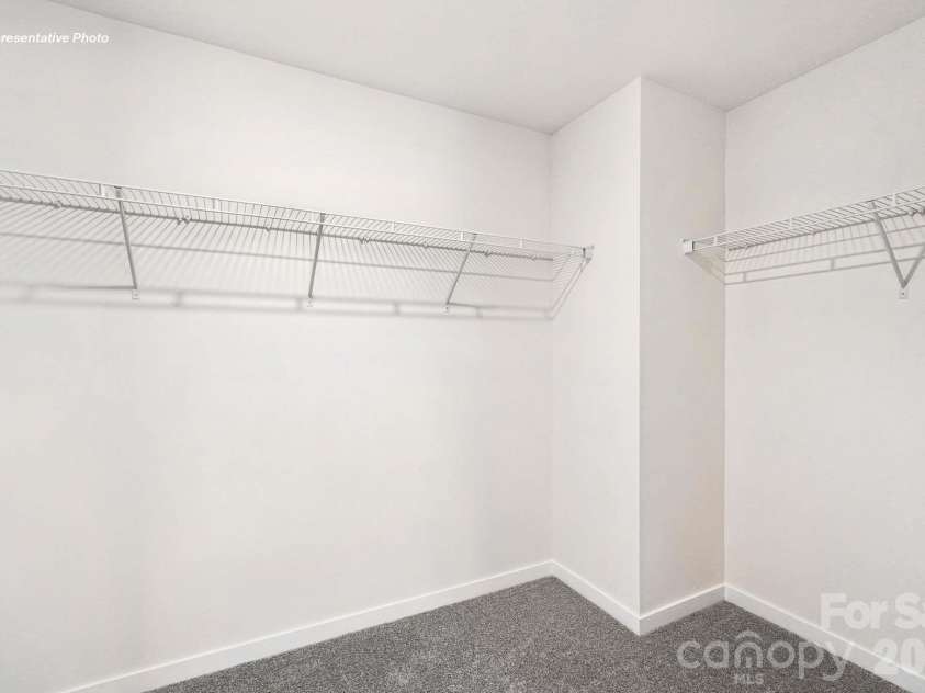 5124 Parker Forest Road, Charlotte, NC 28215.  MLS# CAR4397206, YatesRealty ID 41621. 