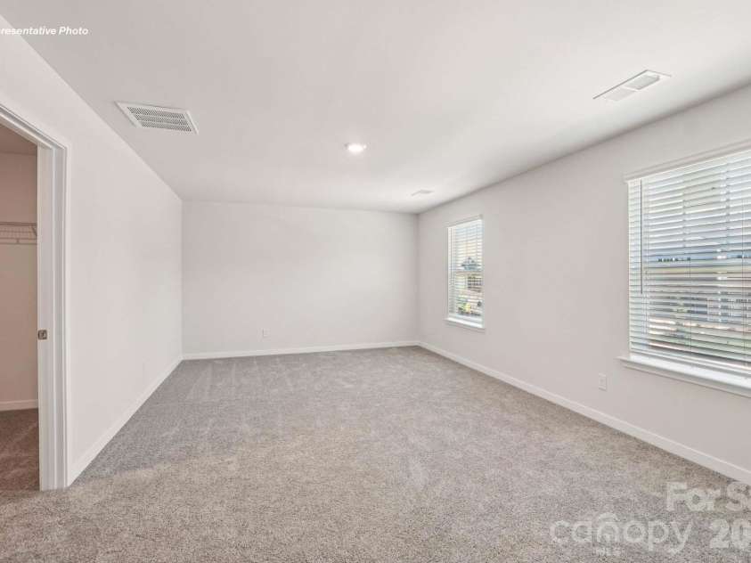 5124 Parker Forest Road, Charlotte, NC 28215.  MLS# CAR4397206, YatesRealty ID 41621. 