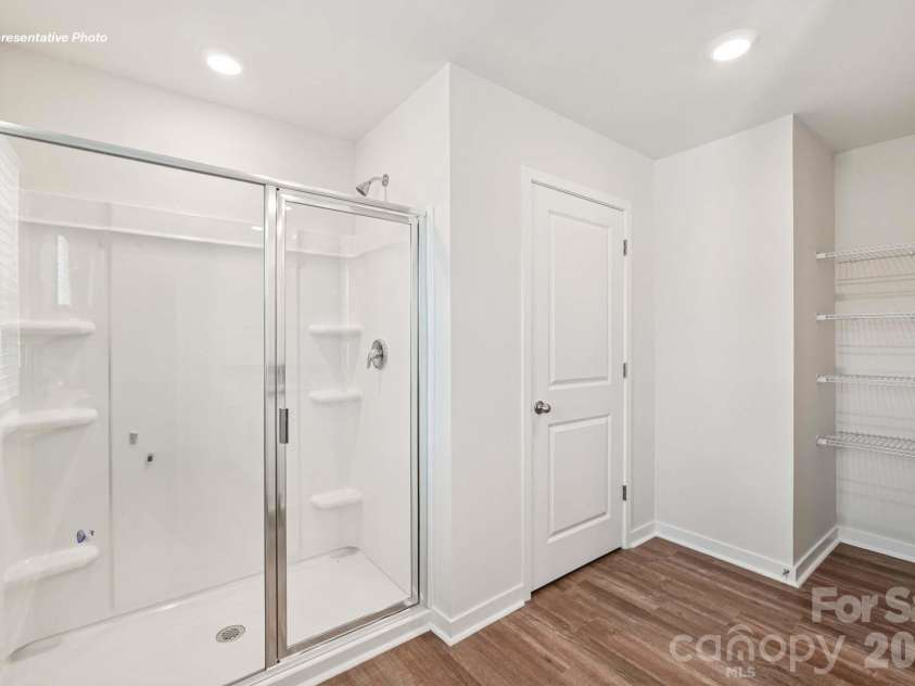 5124 Parker Forest Road, Charlotte, NC 28215.  MLS# CAR4397206, YatesRealty ID 41621. 