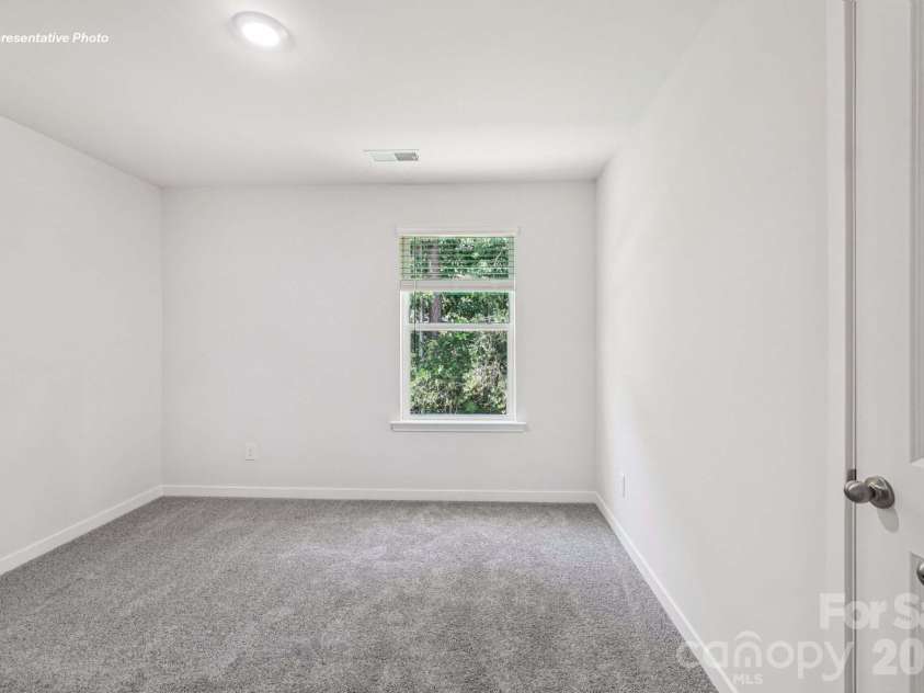 5124 Parker Forest Road, Charlotte, NC 28215.  MLS# CAR4397206, YatesRealty ID 41621. 
