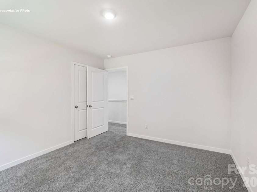 5124 Parker Forest Road, Charlotte, NC 28215.  MLS# CAR4397206, YatesRealty ID 41621. 