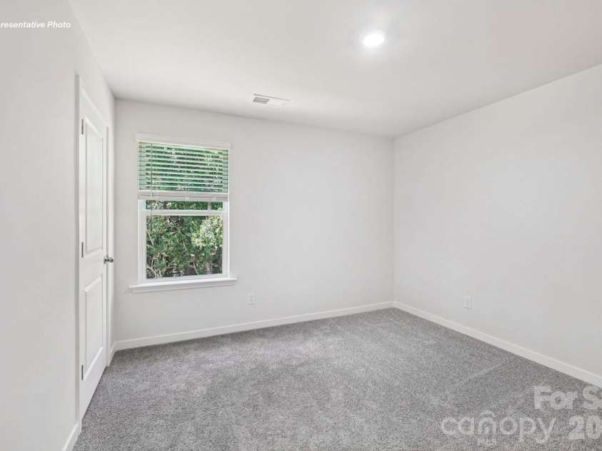 5124 Parker Forest Road, Charlotte, NC 28215.  MLS# CAR4397206, YatesRealty ID 41621. 
