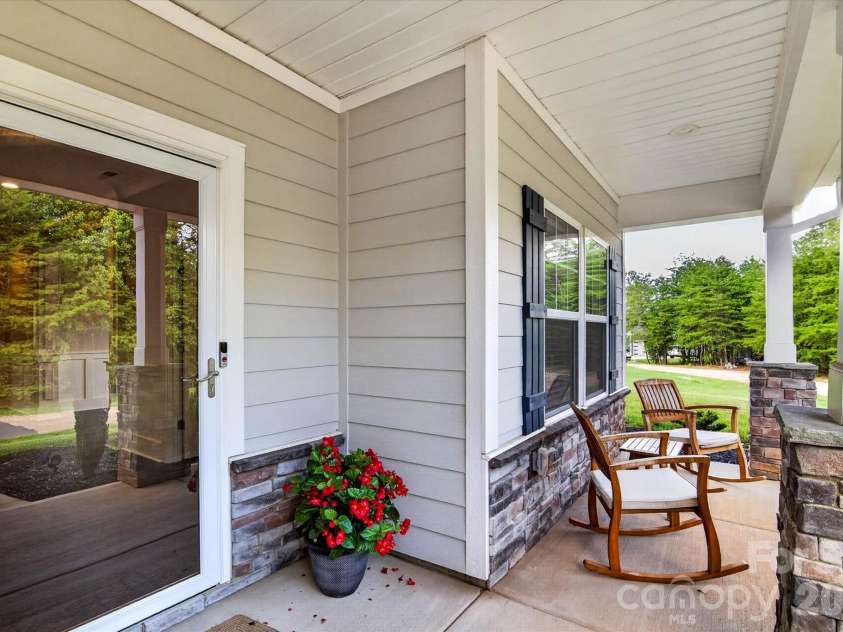16184 Commodore Drive, Lancaster, SC 29720.  MLS# CAR4408562, YatesRealty ID 41628. 
