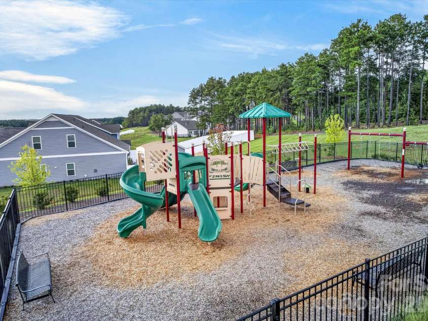 16184 Commodore Drive, Lancaster, SC 29720.  MLS# CAR4408562, YatesRealty ID 41628. 