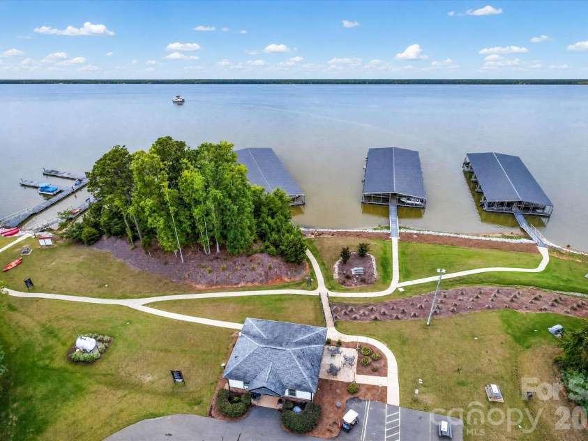 16184 Commodore Drive, Lancaster, SC 29720.  MLS# CAR4408562, YatesRealty ID 41628. 