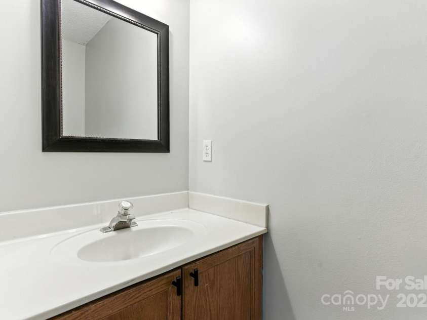 7553 Petrea Lane, Charlotte, NC 28227.  MLS# CAR4301006, YatesRealty ID 41629. Half Bath Downstairs