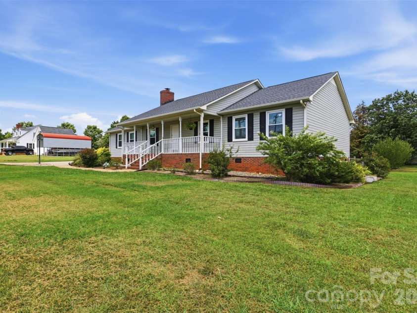 918 Tirzah Road, York, SC 29745.  MLS# CAR4407415, YatesRealty ID 41629. 