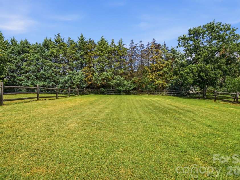 918 Tirzah Road, York, SC 29745.  MLS# CAR4407415, YatesRealty ID 41629. Fenced Backyard