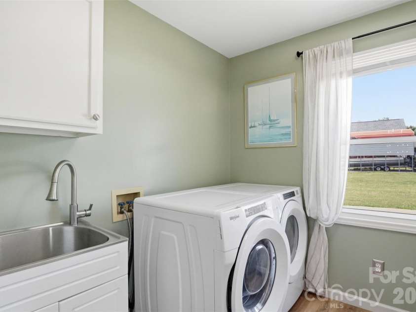 918 Tirzah Road, York, SC 29745.  MLS# CAR4407415, YatesRealty ID 41629. Laundry Room